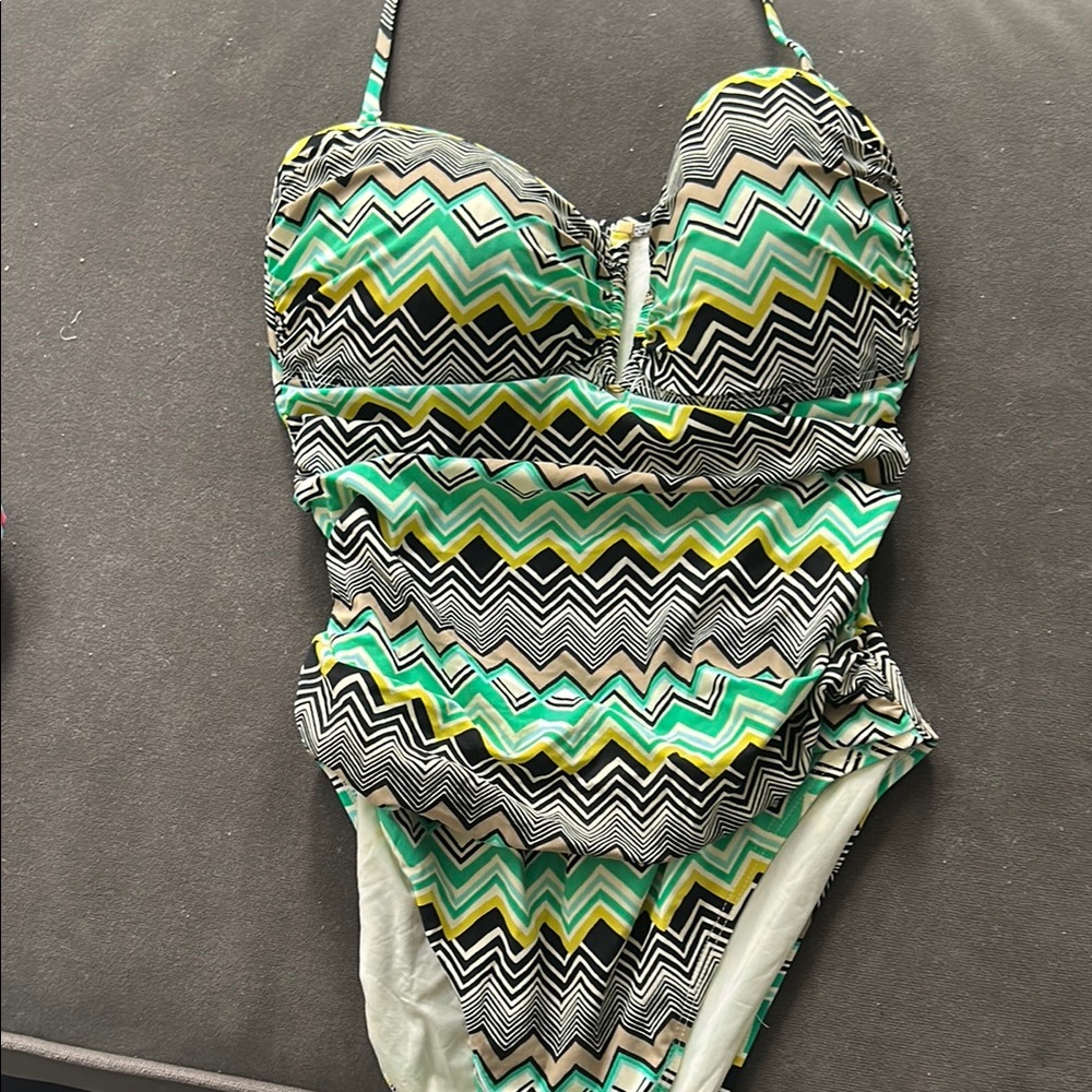 La Blanca Green and Yellow Zigzag One Piece Swimsuit